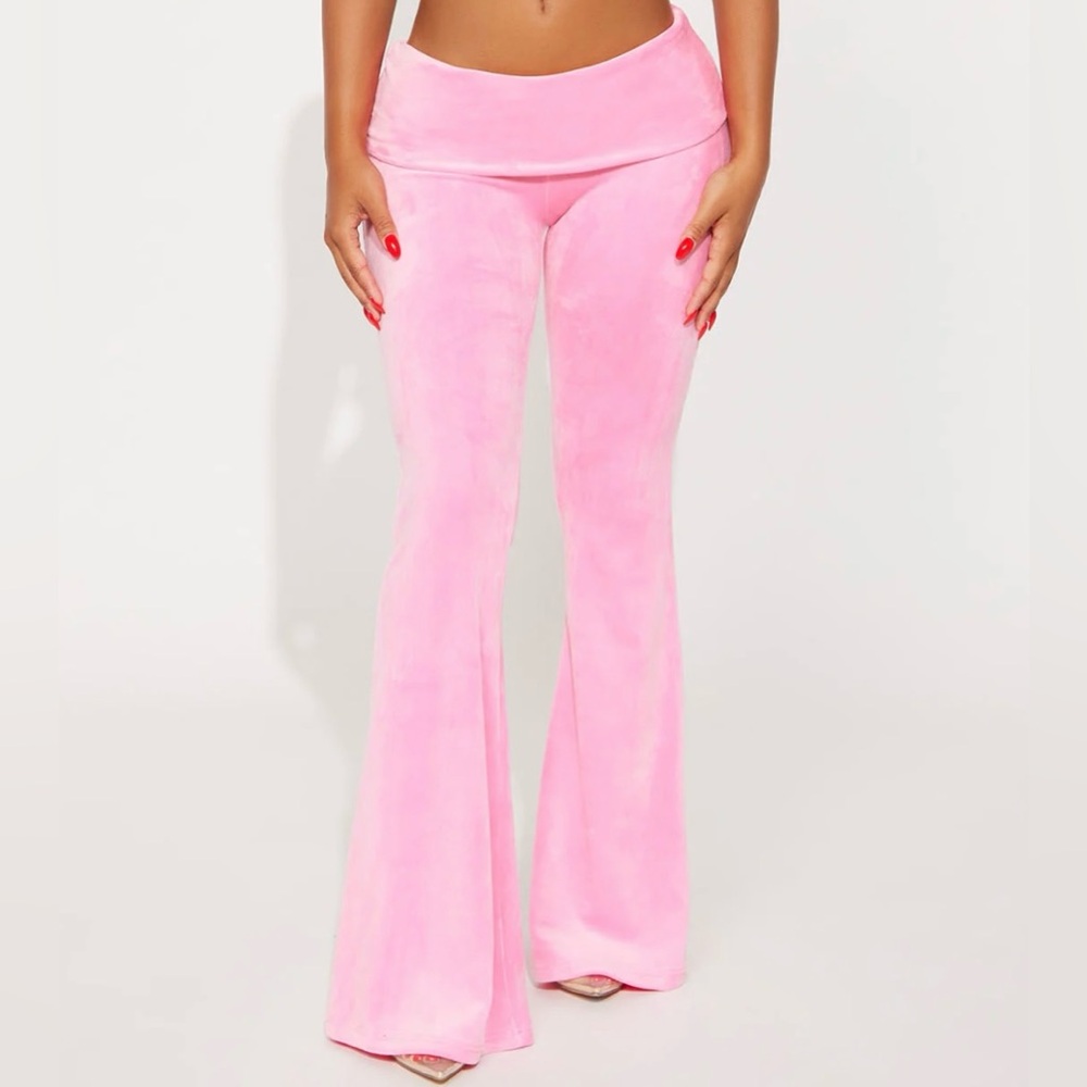 Fashion Nova: Couture Drip Velour Pants (M)